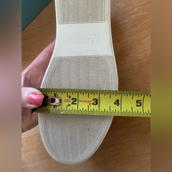 Kenneth Cole Reaction NY Kam All White Low Top Sneakers Shoes Women's Size 10 - Picture 9 of 9